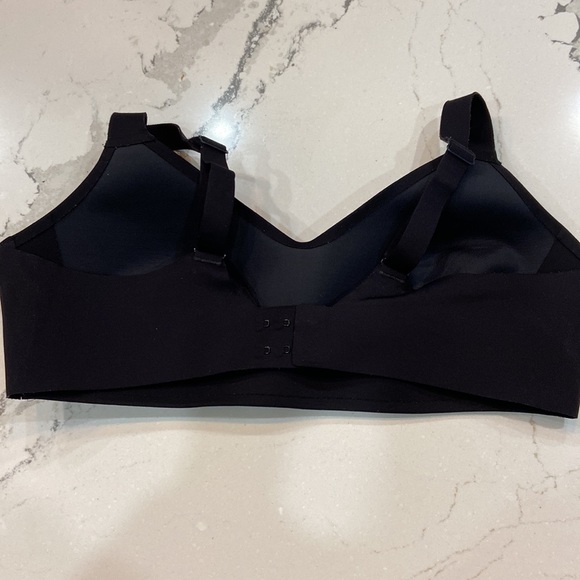 Lululemon Hold True Bra Black 36D Wireless Lightweight - Picture 7 of 11